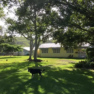 cedarbrae-country-stay.queenslandhotels.net/