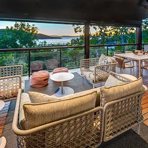 point-blue-on-hamilton-island.queenslandhotels.net/